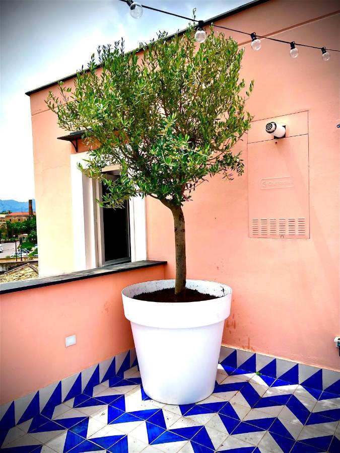 Isabella Suite Marina Di Villa Igiea Палермо Екстериор снимка