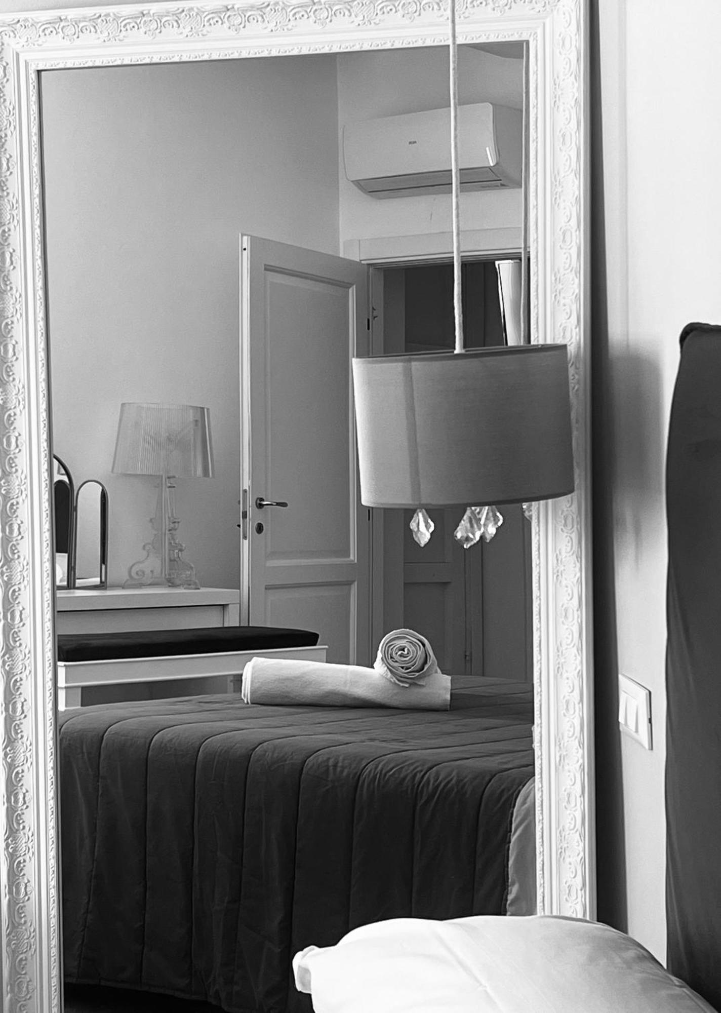 Isabella Suite Marina Di Villa Igiea Палермо Екстериор снимка