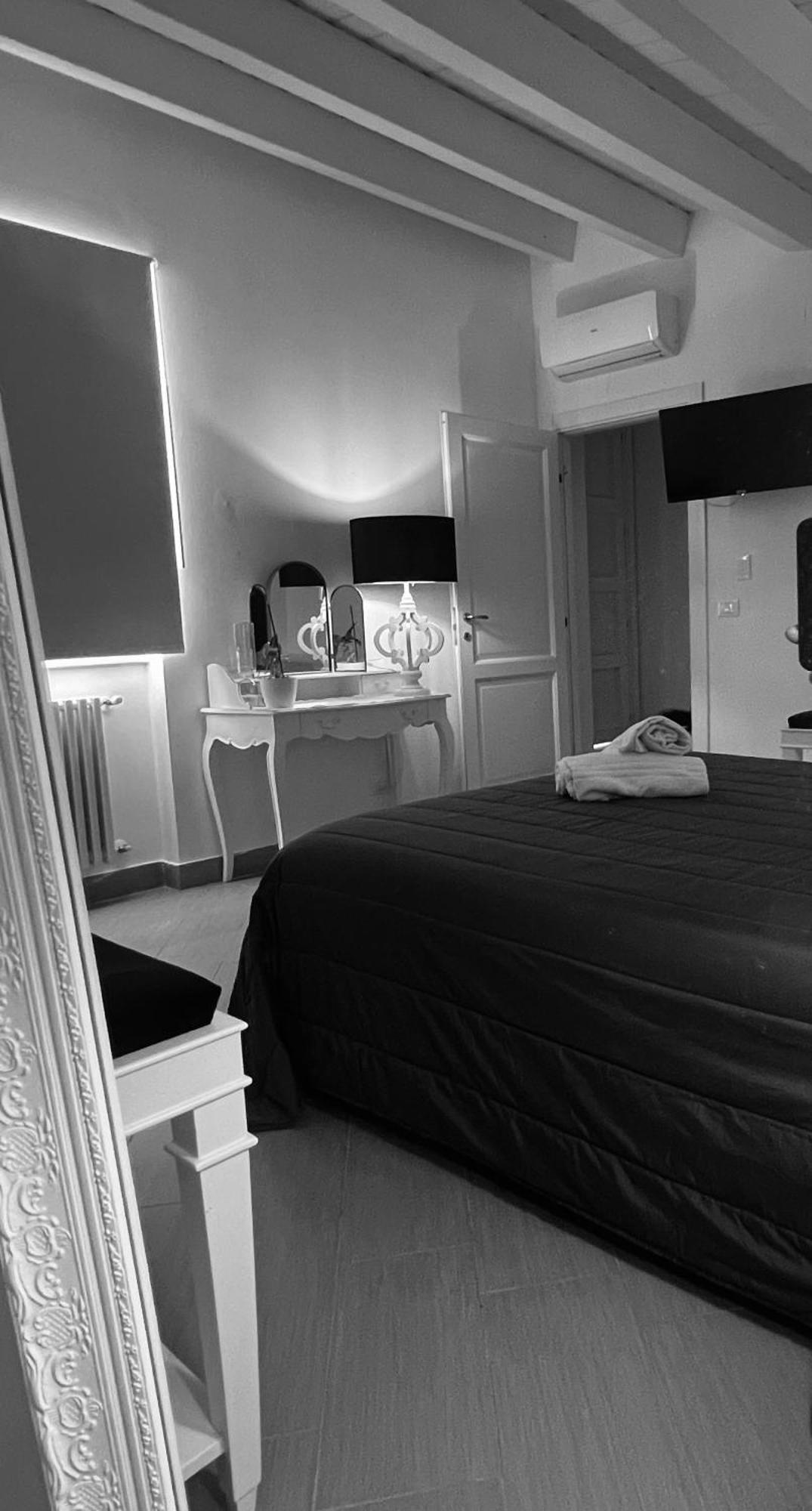 Isabella Suite Marina Di Villa Igiea Палермо Екстериор снимка